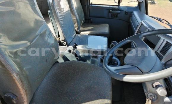 Acheter Occasion Utilitaire Nissan UD Blanc à Livingstone, Zambie Acheter Occasion Utilitaire Nissan UD Blanc à Livingstone, Zambie