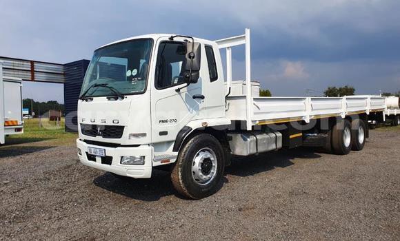 Acheter Occasion Utilitaire Mitsubishi Fuso Blanc à Lusaka, Zambie Acheter Occasion Utilitaire Mitsubishi Fuso Blanc à Lusaka, Zambie
