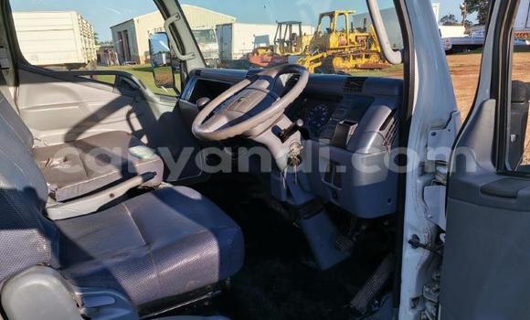 Acheter Occasion Utilitaire Mitsubishi Canter Blanc à Chingola, Zambie Acheter Occasion Utilitaire Mitsubishi Canter Blanc à Chingola, Zambie