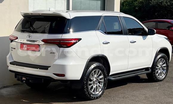 Acheter Occasion Voiture Toyota Fortuner Blanc à Chingola, Zambie Acheter Occasion Voiture Toyota Fortuner Blanc à Chingola, Zambie
