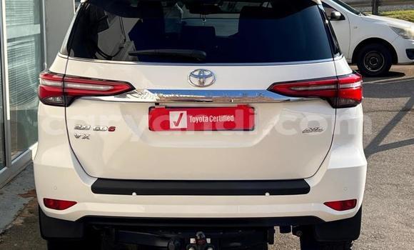 Acheter Occasion Voiture Toyota Fortuner Blanc à Chingola, Zambie Acheter Occasion Voiture Toyota Fortuner Blanc à Chingola, Zambie