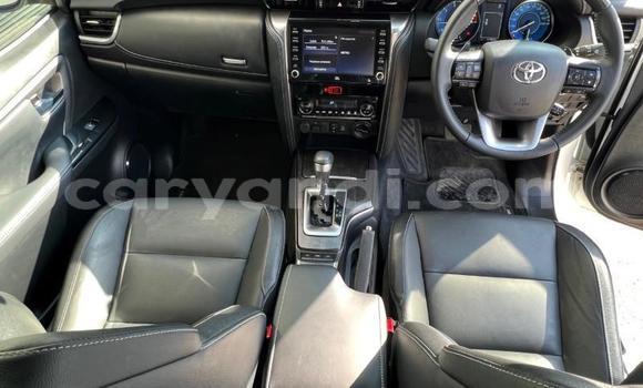 Acheter Occasion Voiture Toyota Fortuner Blanc à Chingola, Zambie Acheter Occasion Voiture Toyota Fortuner Blanc à Chingola, Zambie