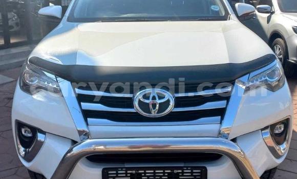 Buy Used Toyota Fortuner White Car in Livingstone in Zambia Buy Used Toyota Fortuner White Car in Livingstone in Zambia