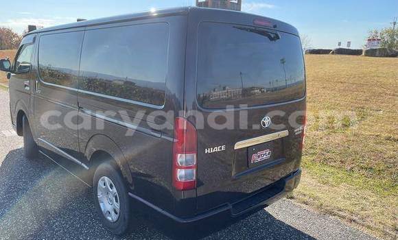 Buy Used Toyota Hiace Brown Car in Chilanga in Lusaka Buy Used Toyota Hiace Brown Car in Chilanga in Lusaka