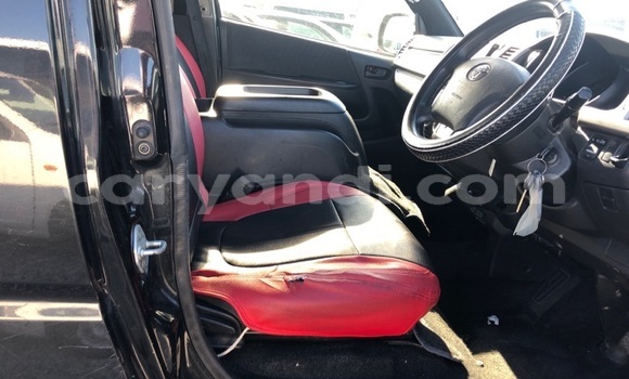 Tenga Tsaru Toyota Granvia Nhema Mota in Chilanga in Lusaka Tenga Tsaru Toyota Granvia Nhema Mota in Chilanga in Lusaka