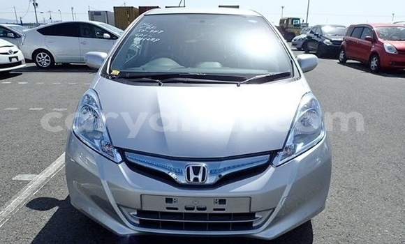 Acheter Occasion Voiture Honda FIT Gris à Livingstone, Zambie Acheter Occasion Voiture Honda FIT Gris à Livingstone, Zambie