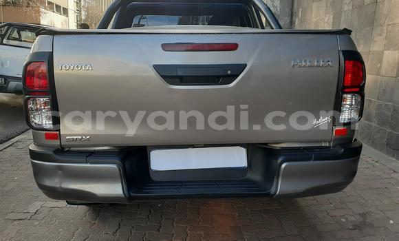 Tenga Tsaru Toyota Hilux Sirivha Mota in Chilanga in Lusaka Tenga Tsaru Toyota Hilux Sirivha Mota in Chilanga in Lusaka