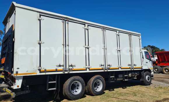 Tenga Tsaru Mitsubishi Fuso Chena Rori in Chilanga in Lusaka Tenga Tsaru Mitsubishi Fuso Chena Rori in Chilanga in Lusaka