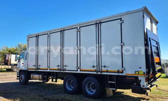 Tenga Tsaru Mitsubishi Fuso Chena Rori in Chilanga in Lusaka Tenga Tsaru Mitsubishi Fuso Chena Rori in Chilanga in Lusaka