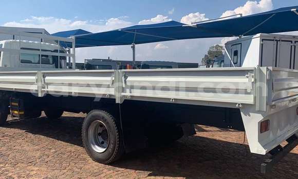 Buy Used Mitsubishi Fuso White Truck in Chilanga in Lusaka Buy Used Mitsubishi Fuso White Truck in Chilanga in Lusaka