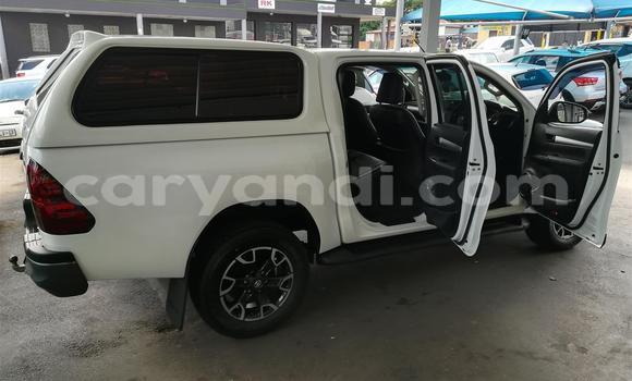 Tenga Tsaru Toyota Hilux Chena Mota in Chilanga in Lusaka Tenga Tsaru Toyota Hilux Chena Mota in Chilanga in Lusaka