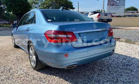 Tenga Tsaru Mercedes‒Benz C–Class Bhuruu Mota in Lusaka in Zambia Tenga Tsaru Mercedes‒Benz C–Class Bhuruu Mota in Lusaka in Zambia
