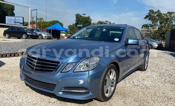 Tenga Tsaru Mercedes‒Benz C–Class Bhuruu Mota in Lusaka in Zambia Tenga Tsaru Mercedes‒Benz C–Class Bhuruu Mota in Lusaka in Zambia