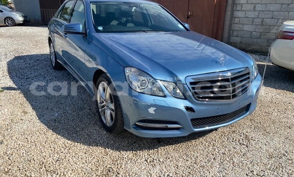 Tenga Tsaru Mercedes‒Benz C–Class Bhuruu Mota in Lusaka in Zambia Tenga Tsaru Mercedes‒Benz C–Class Bhuruu Mota in Lusaka in Zambia