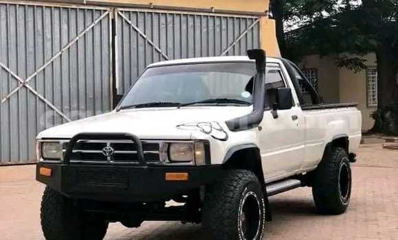 Nunua Ilio tumika Toyota Hilux Nyeupe Gari ndani ya Lusaka nchini Zambia Nunua Ilio tumika Toyota Hilux Nyeupe Gari ndani ya Lusaka nchini Zambia