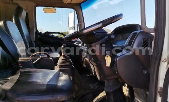 Acheter Occasion Utilitaire Hino 300 Series Blanc à Lusaka, Zambie Acheter Occasion Utilitaire Hino 300 Series Blanc à Lusaka, Zambie