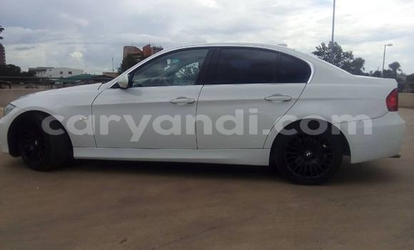 Nunua Ilio tumika BMW 3–Series Nyeusi Gari ndani ya Lusaka nchini Zambia Nunua Ilio tumika BMW 3–Series Nyeusi Gari ndani ya Lusaka nchini Zambia