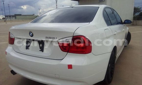 Nunua Ilio tumika BMW 3–Series Nyeusi Gari ndani ya Lusaka nchini Zambia Nunua Ilio tumika BMW 3–Series Nyeusi Gari ndani ya Lusaka nchini Zambia