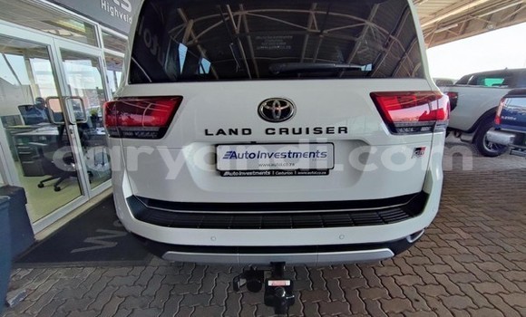 Buy Used Toyota Land Cruiser White Car in Lusaka in Zambia Buy Used Toyota Land Cruiser White Car in Lusaka in Zambia