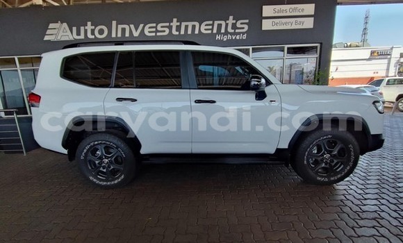 Buy Used Toyota Land Cruiser White Car in Lusaka in Zambia Buy Used Toyota Land Cruiser White Car in Lusaka in Zambia