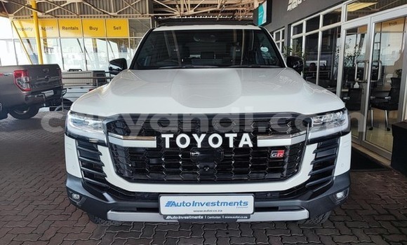 Buy Used Toyota Land Cruiser White Car in Lusaka in Zambia Buy Used Toyota Land Cruiser White Car in Lusaka in Zambia