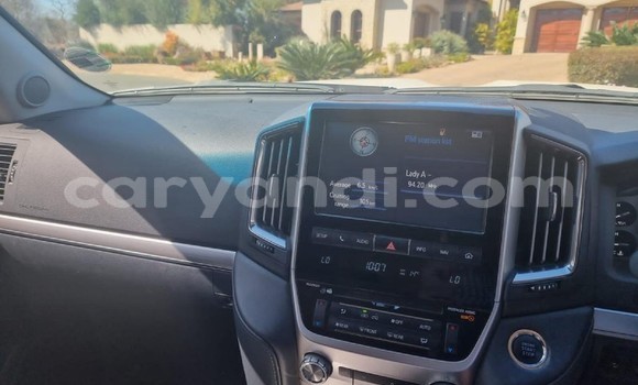 Buy Used Toyota Land Cruiser White Car in Chilanga in Lusaka Buy Used Toyota Land Cruiser White Car in Chilanga in Lusaka