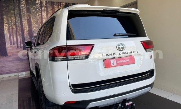 Nunua Ilio tumika Toyota Land Cruiser Nyeupe Gari ndani ya Lusaka nchini Zambia Nunua Ilio tumika Toyota Land Cruiser Nyeupe Gari ndani ya Lusaka nchini Zambia