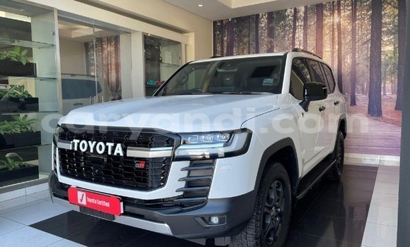Nunua Ilio tumika Toyota Land Cruiser Nyeupe Gari ndani ya Lusaka nchini Zambia Nunua Ilio tumika Toyota Land Cruiser Nyeupe Gari ndani ya Lusaka nchini Zambia