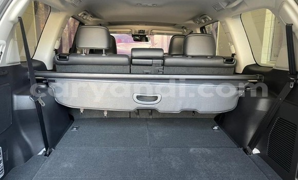 Nunua Ilio tumika Toyota Land Cruiser Nyeupe Gari ndani ya Lusaka nchini Zambia Nunua Ilio tumika Toyota Land Cruiser Nyeupe Gari ndani ya Lusaka nchini Zambia