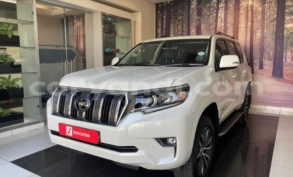 Nunua Ilio tumika Toyota Land Cruiser Nyeupe Gari ndani ya Lusaka nchini Zambia Nunua Ilio tumika Toyota Land Cruiser Nyeupe Gari ndani ya Lusaka nchini Zambia