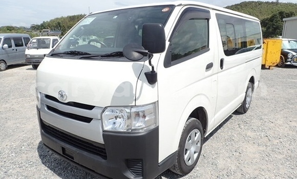 Nunua Ilio tumika Toyota Hiace Nyeupe Gari ndani ya Lusaka nchini Zambia
