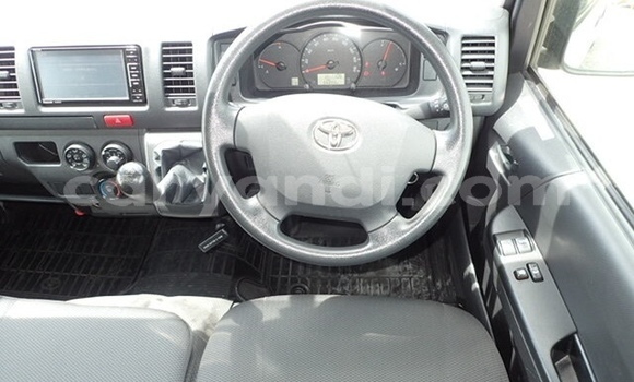 Buy Used Toyota Hiace White Car in Lusaka in Zambia Buy Used Toyota Hiace White Car in Lusaka in Zambia