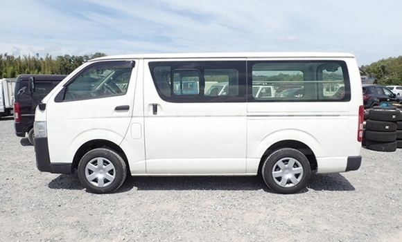 Buy Used Toyota Hiace White Car in Lusaka in Zambia Buy Used Toyota Hiace White Car in Lusaka in Zambia