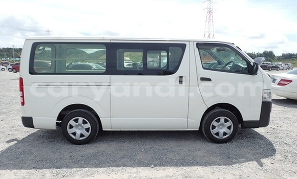 Buy Used Toyota Hiace White Car in Lusaka in Zambia Buy Used Toyota Hiace White Car in Lusaka in Zambia