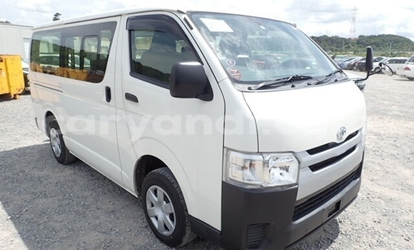 Buy Used Toyota Hiace White Car in Lusaka in Zambia Buy Used Toyota Hiace White Car in Lusaka in Zambia