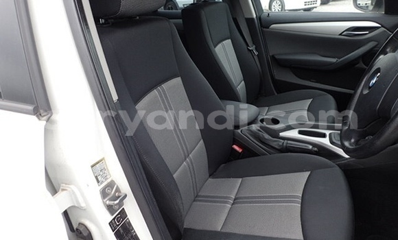 Acheter Occasion Voiture BMW X1 Blanc à Lusaka, Zambie Acheter Occasion Voiture BMW X1 Blanc à Lusaka, Zambie