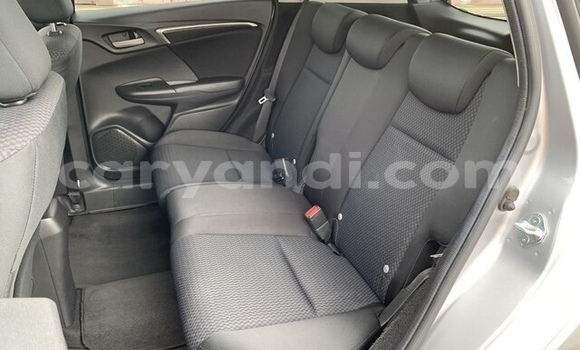 Acheter Occasion Voiture Honda FIT Gris à Lusaka, Zambie Acheter Occasion Voiture Honda FIT Gris à Lusaka, Zambie