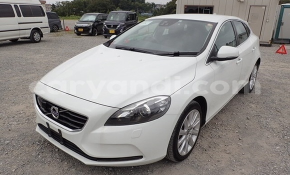 Tenga Tsaru Volvo V40 Chena Mota in Livingstone in Zambia Tenga Tsaru Volvo V40 Chena Mota in Livingstone in Zambia