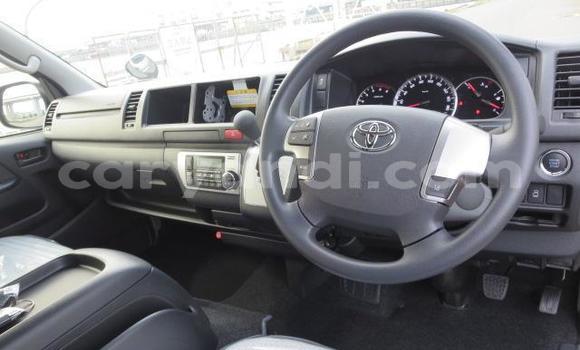 Tenga Tsaru Toyota Hiace Zvimwe Mota in Chilanga in Lusaka Tenga Tsaru Toyota Hiace Zvimwe Mota in Chilanga in Lusaka