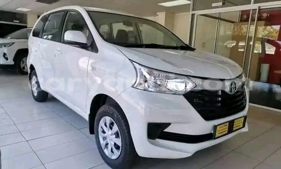 Acheter Occasion Voiture Toyota Avanza Blanc à Lusaka, Zambie Acheter Occasion Voiture Toyota Avanza Blanc à Lusaka, Zambie