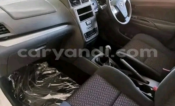 Acheter Occasion Voiture Toyota Avanza Blanc à Lusaka, Zambie Acheter Occasion Voiture Toyota Avanza Blanc à Lusaka, Zambie