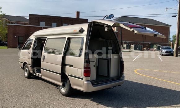 Tenga Tsaru Toyota Hiace Sirivha Mota in Lusaka in Zambia Tenga Tsaru Toyota Hiace Sirivha Mota in Lusaka in Zambia