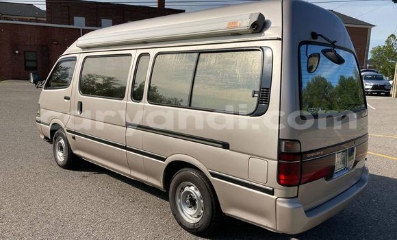 Tenga Tsaru Toyota Hiace Sirivha Mota in Lusaka in Zambia Tenga Tsaru Toyota Hiace Sirivha Mota in Lusaka in Zambia