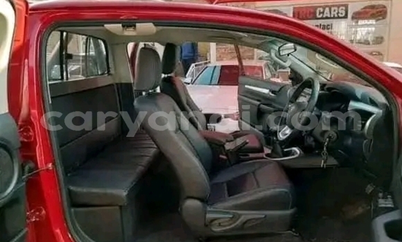 Acheter Occasion Voiture Toyota Hilux Rouge à Lusaka, Zambie Acheter Occasion Voiture Toyota Hilux Rouge à Lusaka, Zambie