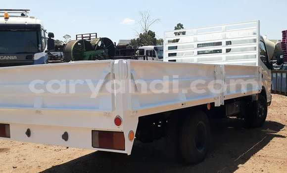 Tenga Tsaru Mitsubishi Fuso Chena Rori in Lusaka in Zambia Tenga Tsaru Mitsubishi Fuso Chena Rori in Lusaka in Zambia