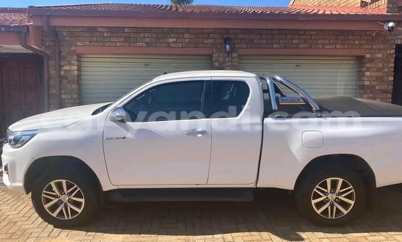 Buy Used Toyota Hilux White Car in Lusaka in Zambia Buy Used Toyota Hilux White Car in Lusaka in Zambia