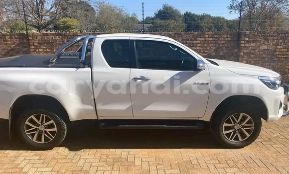 Buy Used Toyota Hilux White Car in Lusaka in Zambia Buy Used Toyota Hilux White Car in Lusaka in Zambia