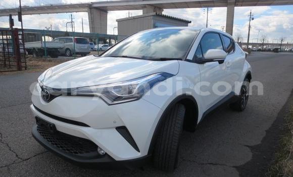 Buy Used Toyota C-HR White Car in Chilanga in Lusaka Buy Used Toyota C-HR White Car in Chilanga in Lusaka