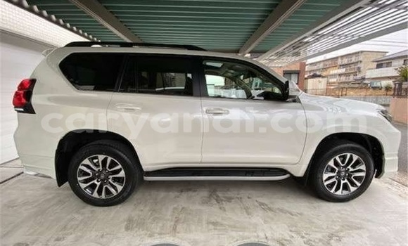 Buy Used Toyota Land Cruiser Prado White Car in Lusaka in Zambia Buy Used Toyota Land Cruiser Prado White Car in Lusaka in Zambia