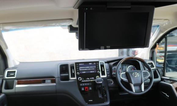 Buy Used Toyota Grand HiAce White Car in Ndola in Zambia Buy Used Toyota Grand HiAce White Car in Ndola in Zambia